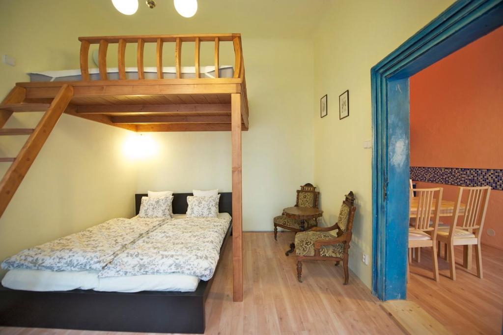Apartment Old Town Caroli