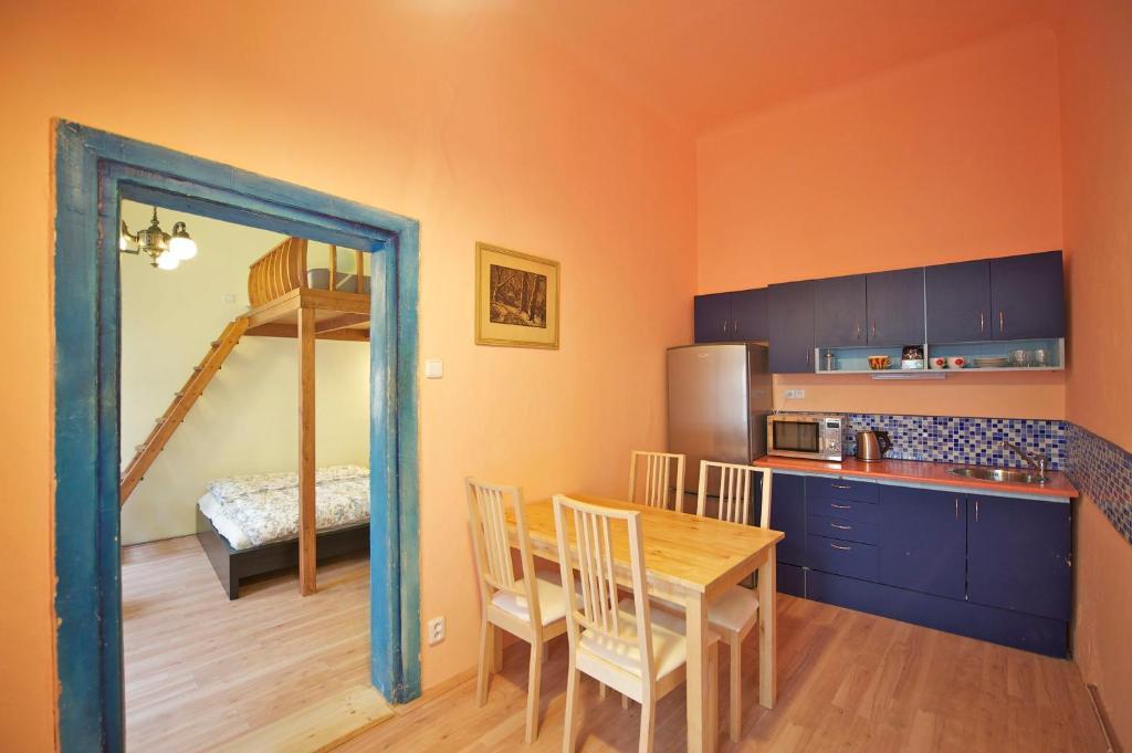 Apartment Old Town Caroli *