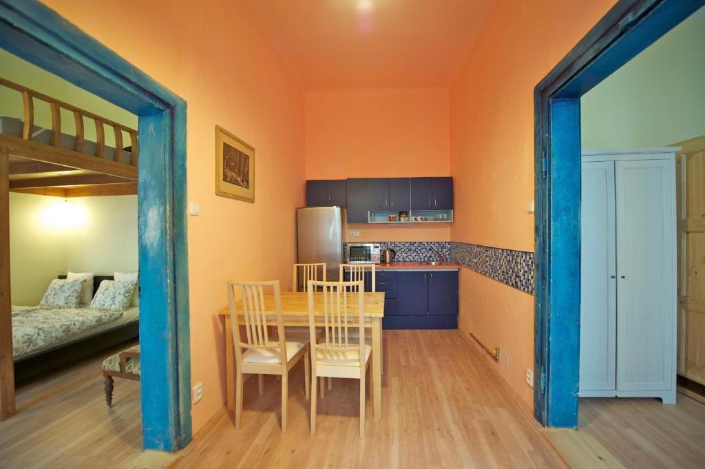Old Town Caroli Apartment *